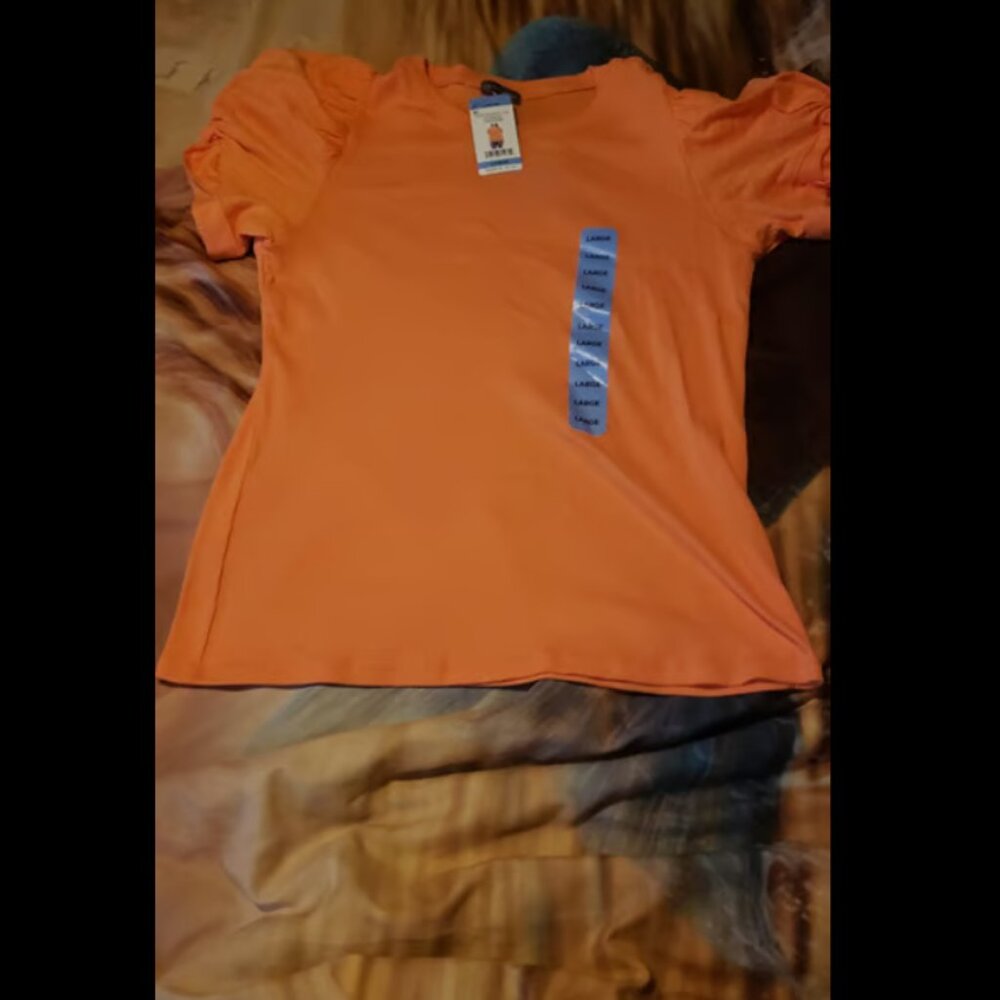 Large Vince Camuto tangerine puff sleeve top